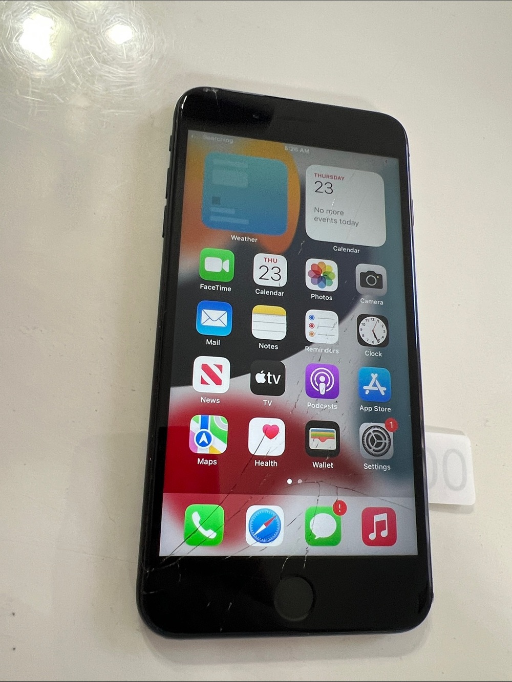 Apple iPhone 7 Plus 128gb unlocked cracks